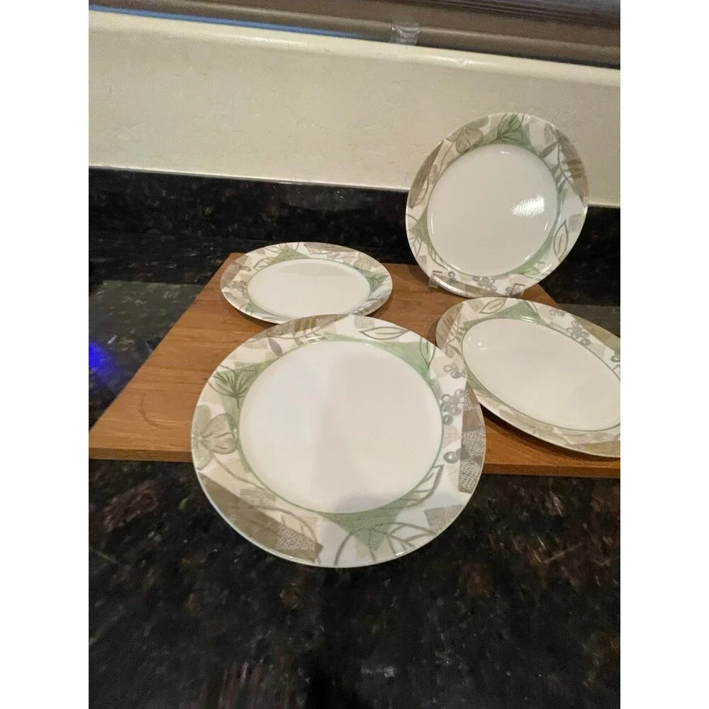 4 Corelle Textured Leaves patterned lunch plates